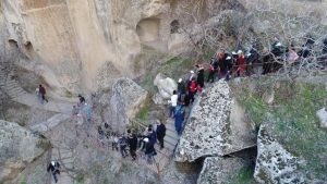 aksaray-ihlara-vadisine-ziyaretci-akini-5QRUCVNy.jpg