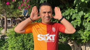 antalyada-galatasaray-bayern-munih-macini-izleyen-adamin-icardi-sevgisi-isinden-etti-hicbir-zaman-uzulmedim-NGSka9hx.jpg