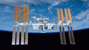 artik-turk-astronot-da-var-uluslararasi-uzay-istasyonu-ciplak-gozle-nasil-izlenir-k4dQby1Y.jpg