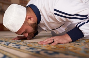 berat-gecesi-3-yasinden-sonra-okunacak-dua-nedir-nasil-okunur-berat-kandilinde-secdede-okunacak-DEpsYEJD.jpg