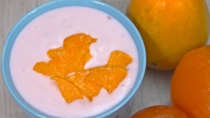cennet-hurmasini-yogurtla-tuketen-yasadi-ne-tadina-ne-faydasina-doyulur-yeLZgfdC.jpg