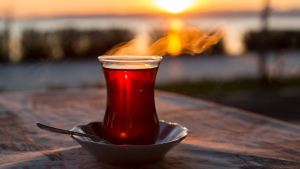 cok-fazla-cay-icmek-kotu-mu-gunde-ne-kadar-cay-icilir-cFDttfvM.jpg