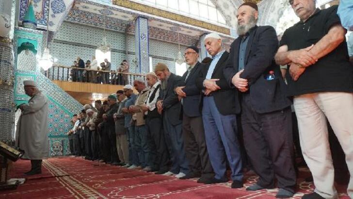 Cuma Hutbesi: Allah’ı, Ölümü ve Ahireti Unutmadan Bir Ömür Sürelim