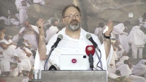 diyanet-isleri-baskani-ali-erbas-arafatta-vakfe-duasi-yapti-JvNXUmvU.jpg