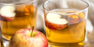 elma-suyunu-sabahlari-ac-karnina-icmenin-faydasi-86Dv8T9g.jpg