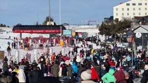 erciyes-kayak-merkezine-yeni-yilin-ilk-gununde-ziyaretci-akini-u3Q1IpuQ.jpg