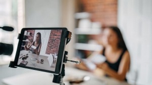 influencer-sertifikasi-nedir-nasil-alinir-kimler-influencer-olabilir-instagram-tiktok-youtube-BV62wIl7.jpg