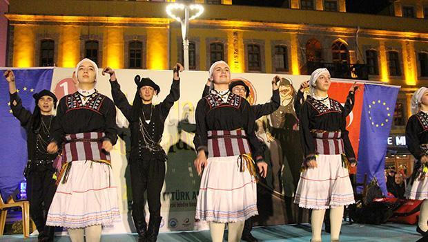 Kalandar: Geleneksel Yeni Yıl Kutlaması