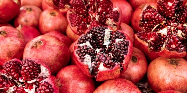 kis-meyvesi-nar-cekirdegi-ve-kabuklarinin-faydalari-mbXSMUeP.jpg