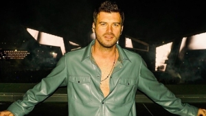 kivanc-tatlitug-abisini-paylasti-sosyal-medya-soke-oldu-bunlar-nasil-kardes-rAzRPklp.jpg