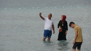 kurban-bayraminda-tatilciler-salda-golune-akin-etti-kF4alXpN.jpg