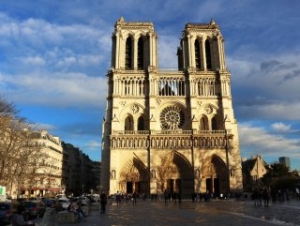 notre-dame-nedir-jdW9G3FL.jpg