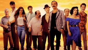 organize-isler-2-sazan-sarmali-oyuncular-ve-konusu-L7XG9548.jpg
