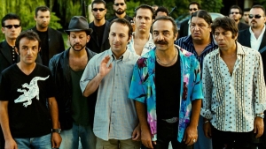 organize-isler-filmi-nerede-cekildi-organize-isler-oyuncu-kadrosunda-kimler-var-konusu-ne-MRejJr4G.jpg