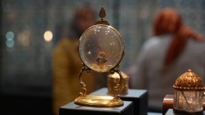 ramazanda-topkapi-sarayi-mukaddes-emanetler-dairesine-ilgi-buyuk-gunde-13-bin-kisi-ziyaret-etti-zqOOFvVD.jpg
