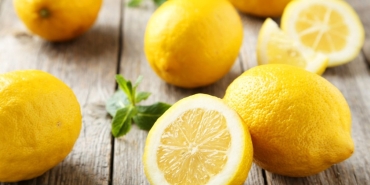 sabahlari-haslanmis-limon-icmenin-5-inanilmaz-faydasi-ZwnHhpii.jpg