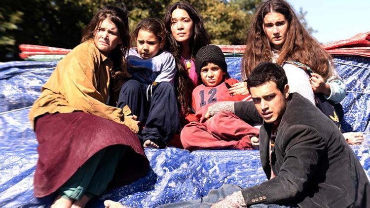 Sahipsizler: Altı Kardeşin Zorlu Hayatta Kalma Mücadelesi