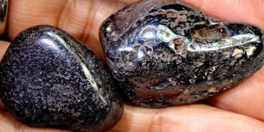 sakinlestirici-ozellikli-hematit-tasi-nedir-hematit-tasinin-faydalari-nelerdir-nerelerde-bulunur-A1KgLNY9.jpg