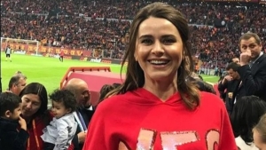 secil-erzan-kimdir-hangi-bankada-calisti-secil-erzanin-dolandirdigi-futbolcular-Rh7Yn6dY.jpg