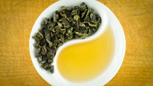 uykuda-yag-yaktiran-cay-oolong-cayinin-faydalari-nelerdir-JTOzpJWN.jpg