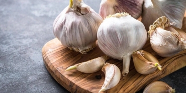 yemeklerinize-sarimsak-katmanin-7-faydasi-I2W4txma.jpg