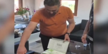 manavgat-belediyesine-yolsuzluk-operasyonu-baklava-kutusunda-rusvet-alirken-yakalandi-S9xUn8id.jpg