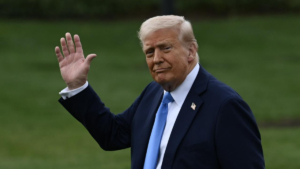 trumpin-birlesik-arap-emirliklerine-145-milyar-dolarlik-silah-satisi-teklifi-3eeVw5qY.jpg